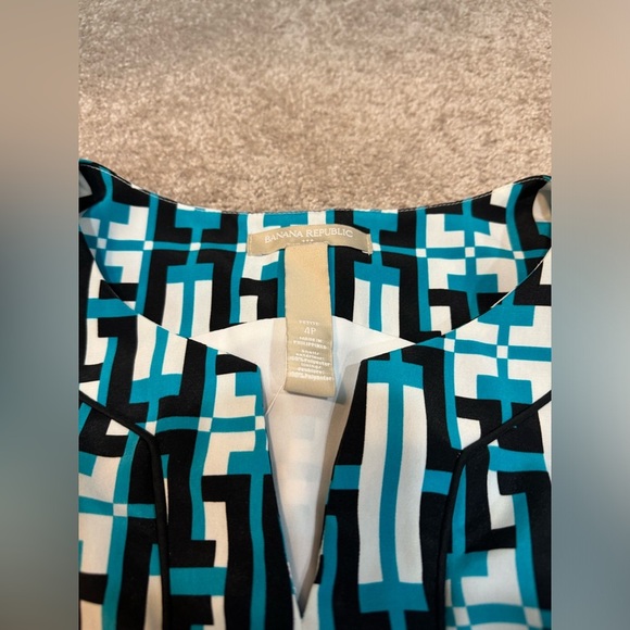 Banana Republic ladies dress in size 4P - Picture 6 of 8